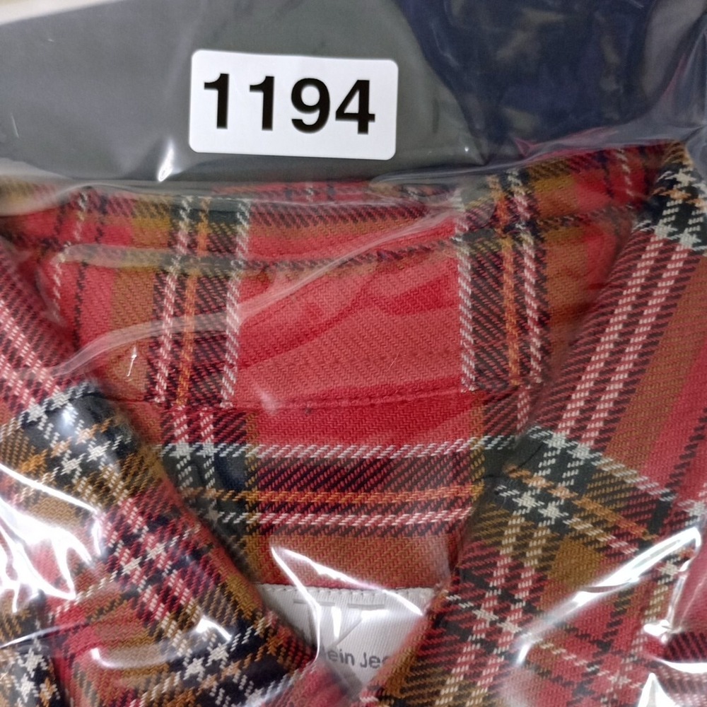 Calvin Klein Jeans Plaid Flannel Button Down Shirt Small Red & Brown - Picture 9 of 9